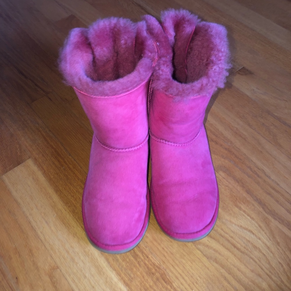 Authentic pink uggs